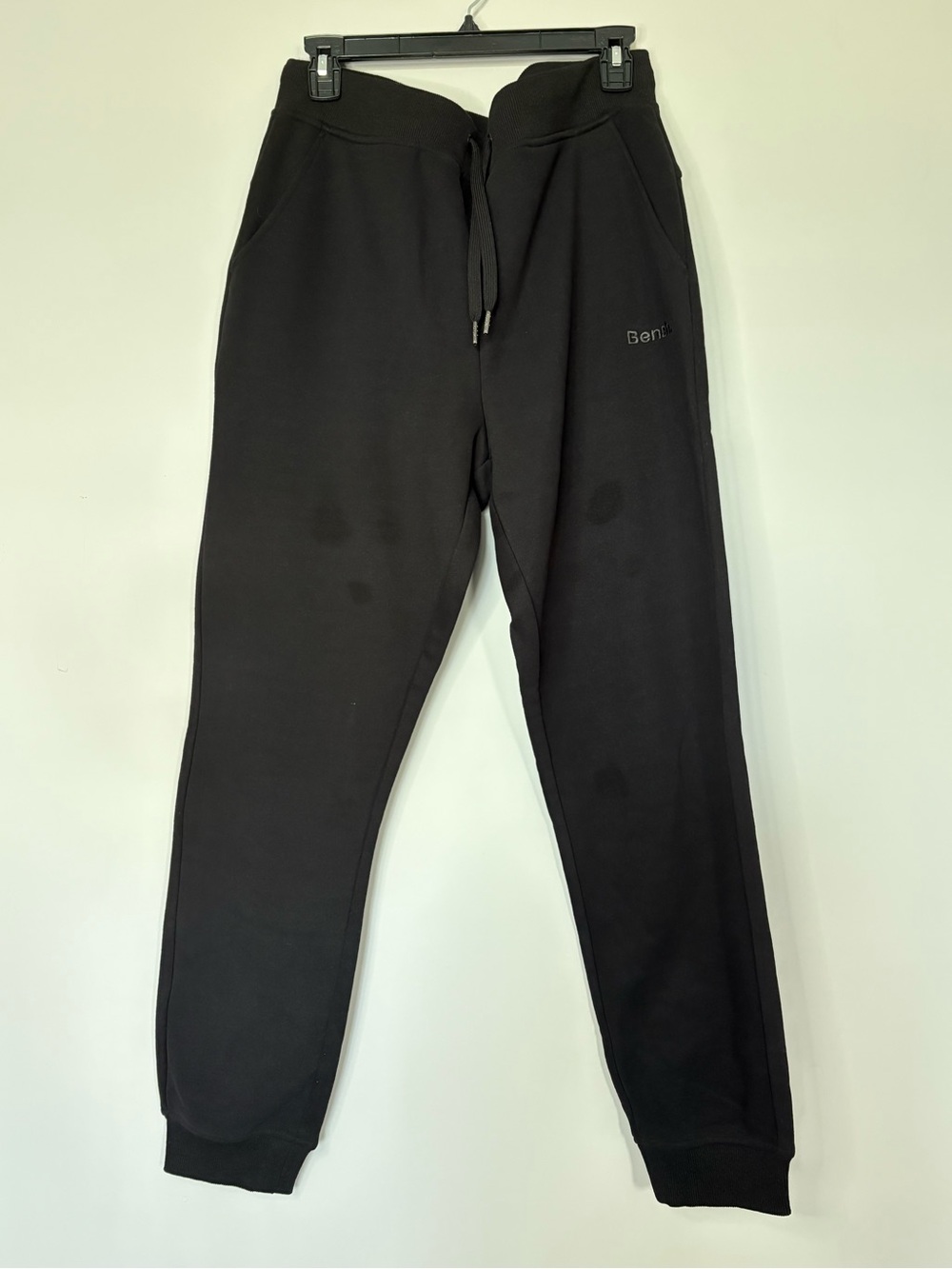 Flawed Men’s Medium Bench Sweatpants/Joggers Black Cuffed Fall Winter